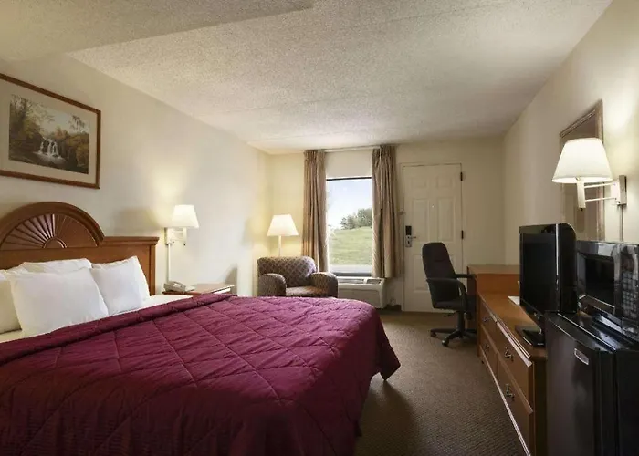 Days Inn By Wyndham Farmville