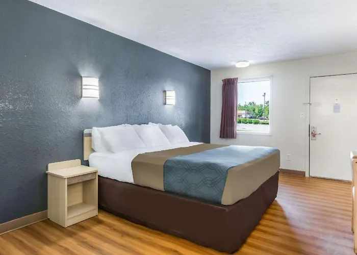 Quality Inn & Suites Columbus West