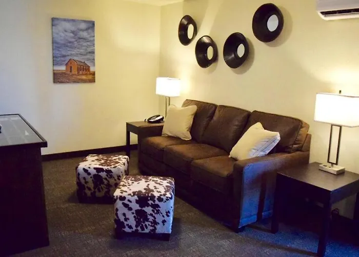 Boarders Inn & Suites By Cobblestone Hotels - Syracuse