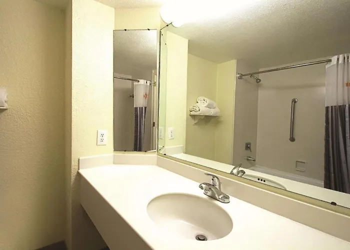 La Quinta Inn & Suites By Wyndham Coral Springs Univ Dr