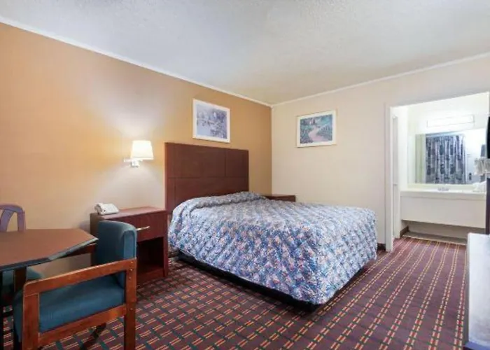 Knights Inn - Fayetteville Nc