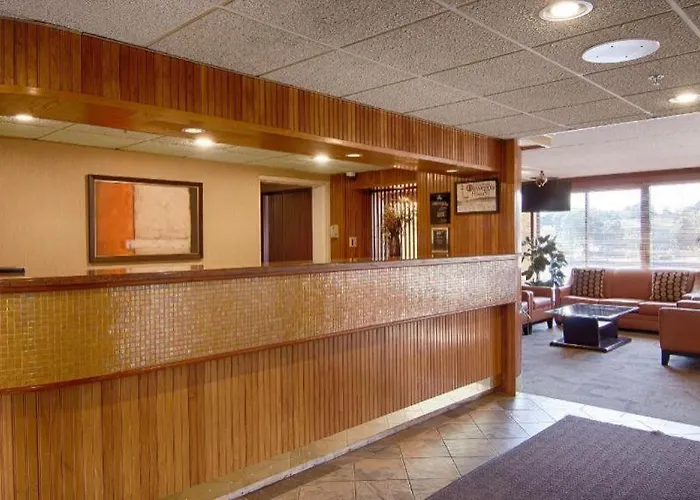 Best Western Plus Oswego Hotel And Conference Center