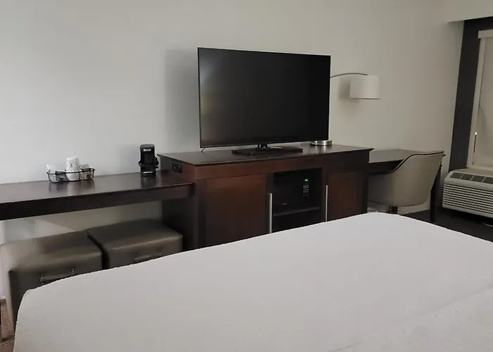 Dyersburg Hotel