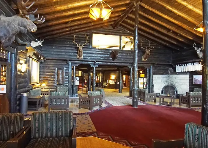 El Tovar - Inside The Park