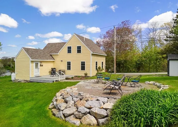 Puffins Perch, Romantic Waterfront Maine Cottage