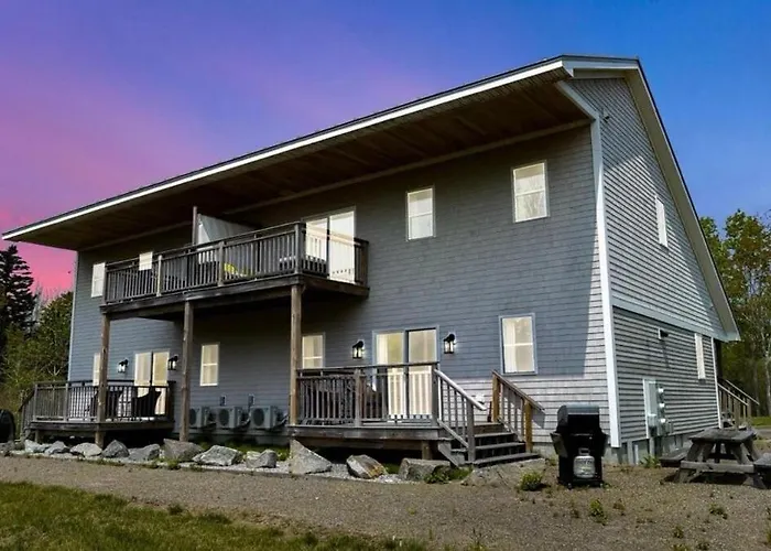 Ocean Breeze East Wind - Modern 2Br/2Ba Home By Cr
