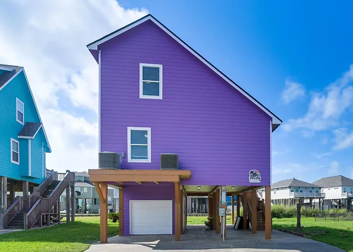 Walk To Ocean! Crystal Beach Gem W/ Decks & View!