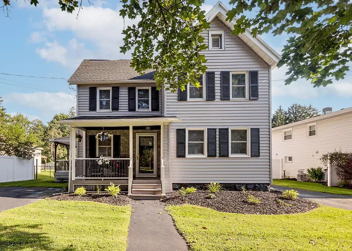 2 Mi To Owasco Lake! Updated Auburn Home W/ Yard