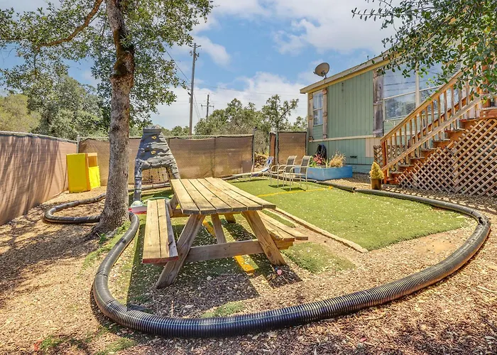 Fun W/ Family! Clearlake Getaway W/ Private Yard