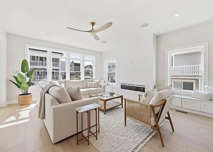 Pure Luxe Beach Block 5Br Mansion