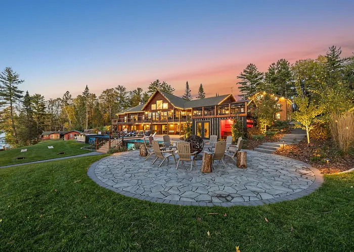The Lodge At Long Lake - Pool, Theatre, Hot Tubs