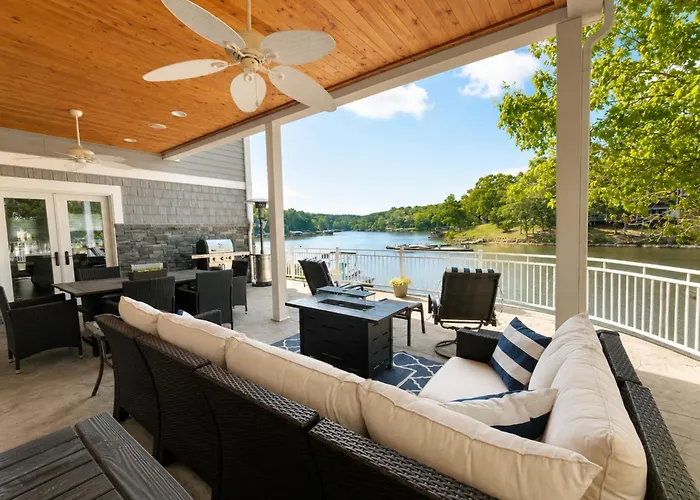 Lake Paradise Lakefront Stay