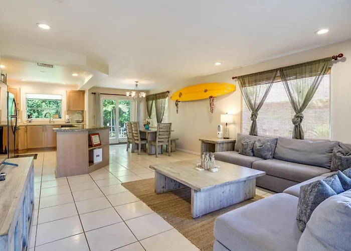 Walk To Sunset Beach! Extended Escape W/ Patio