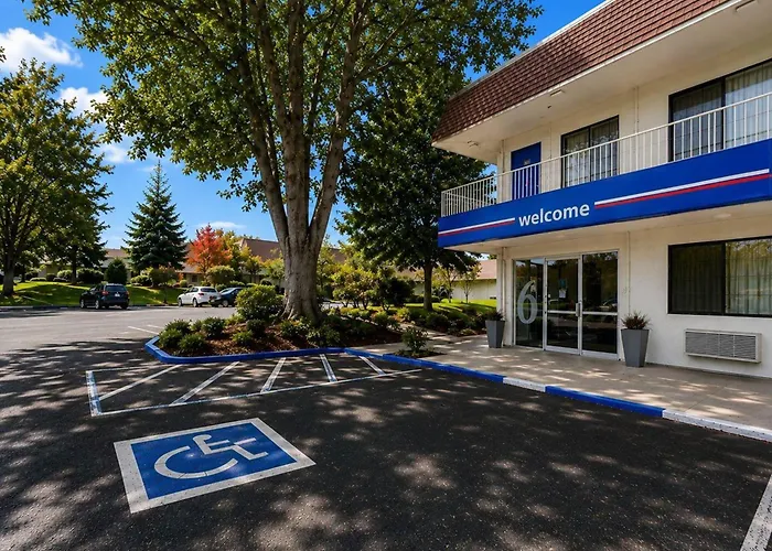 Studio 6 Suites Yreka Ca