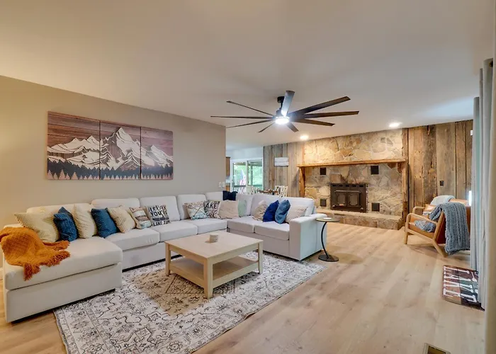 Fire Pit & Lake Access! Crossville Group Escape