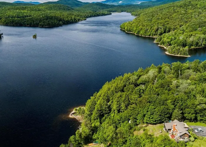 Secluded 3-Bedroom Log Home That Borders Vt State Park