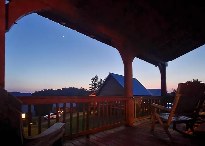 Gas Grill! Cabin Retreat, 2 Mi To Blue Ridge Pkwy