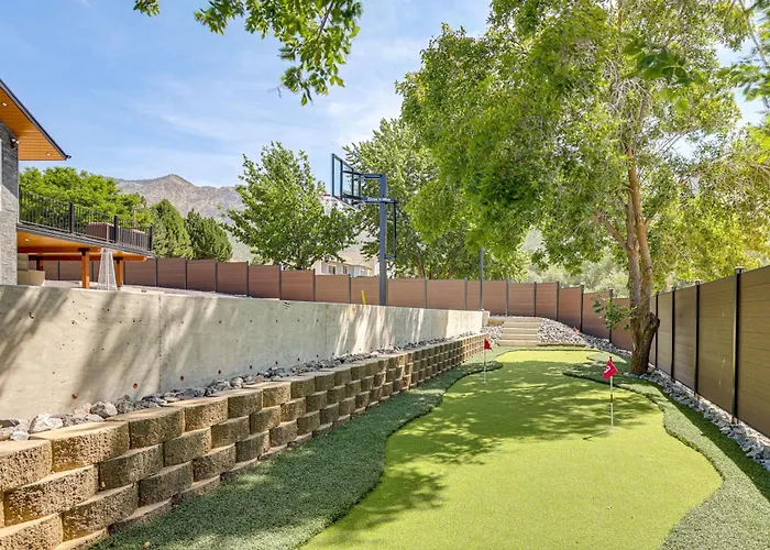 Hot Tub, Game Room, Putting Green! Ogden Oasis
