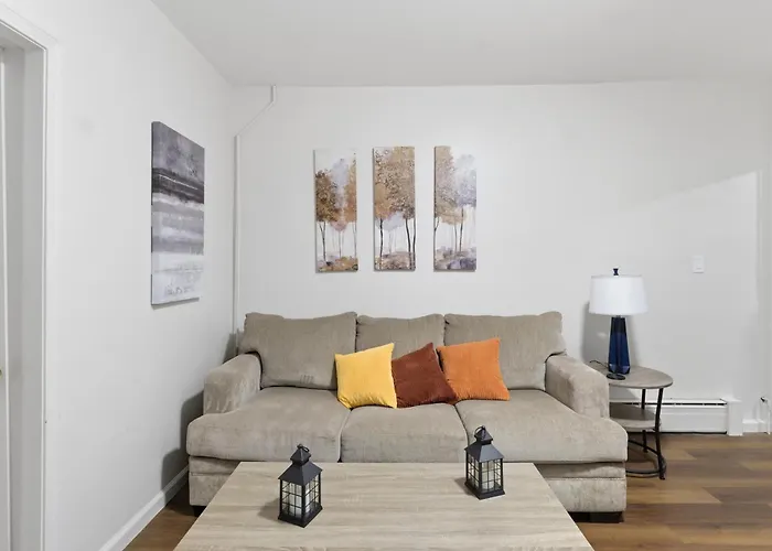 Amherst Retreat - Pet Friendly - Near Colleges