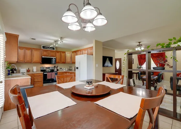 Pet-Friendly Retreat | Arkansas Tech & Hiking
