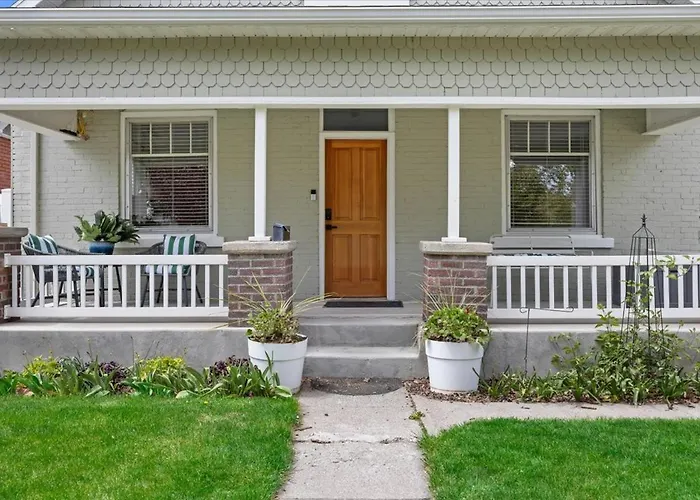 Heritage Home On Miller