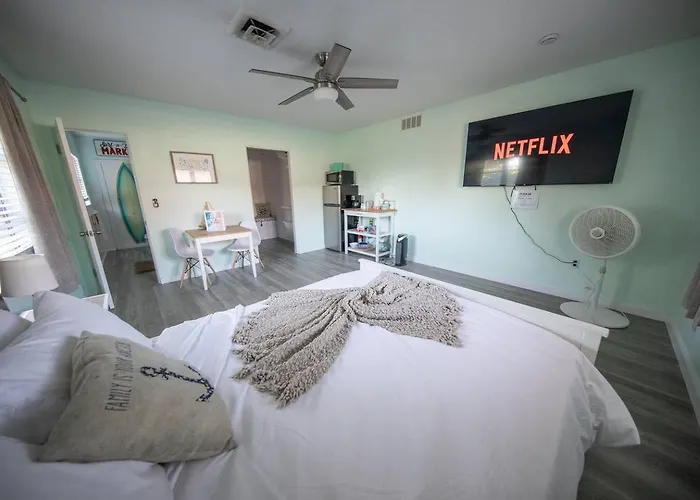 Cozy In The Heart Of Sarasota W/Fenced In Backyard