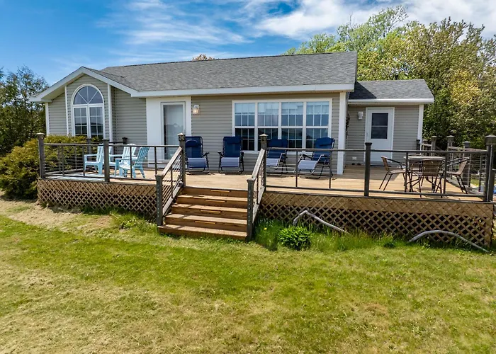 Seascape Serenity With Epic Coastal Views!