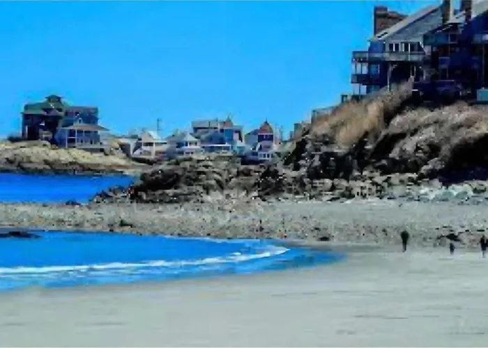 Sleeps 5-6 - Across From Nantasket Beach