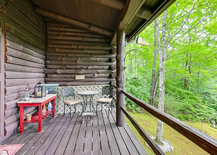 Lake Toxaway Mtn Retreat W/ Fireplace & Views!