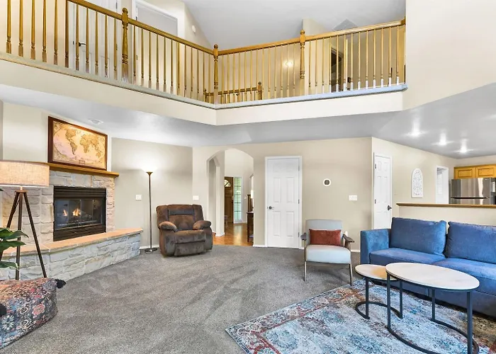 The Promenade Luxury Home And Yard
