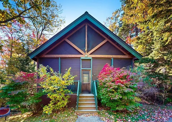 Scenic Dog-Friendly Cabin With Kitchen, Ac, Firepit, Wifi & Nearby Hiking