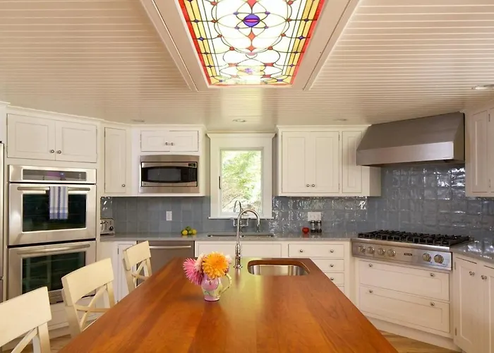 Rockledge Estate: 5 Bedroom, 3 1/2 Bathroom House