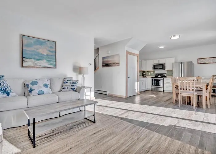 Ocean Breeze Haven - Short Walk From Crescent Beac