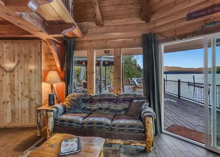 Lakeside Loft