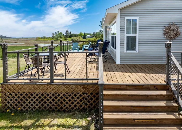 Seascape Serenity With Epic Coastal Views!