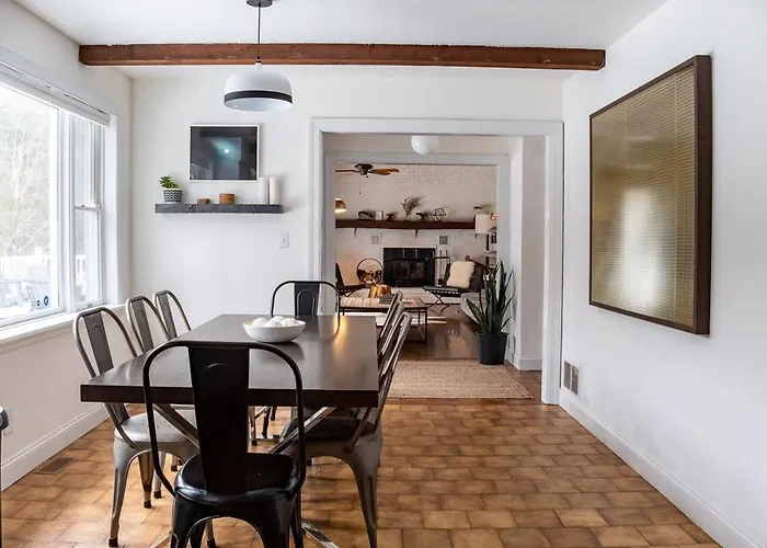 Reservoir House - Stylish And Peaceful In Roscoe