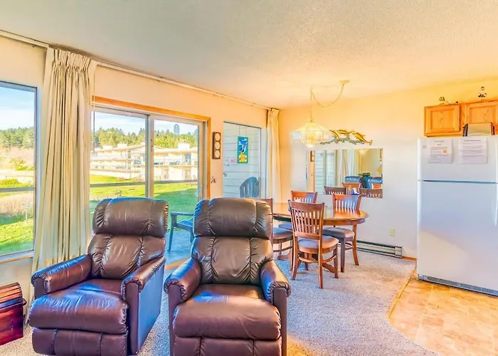 Hi-Tide Resort Fireplace Dogs Ok Unit 10