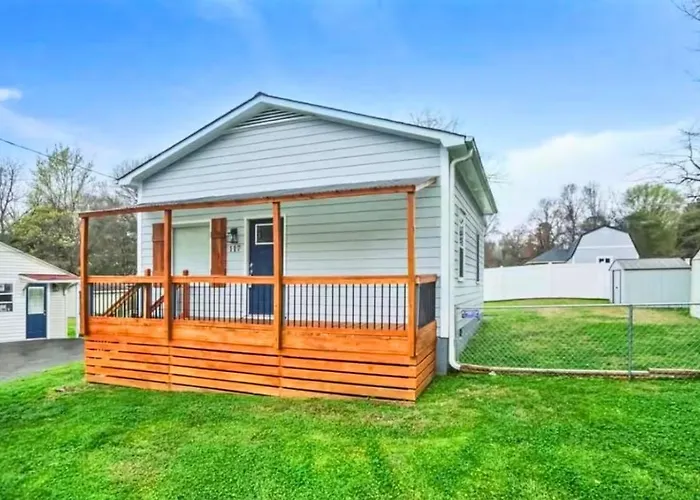Modern Belmont Retreat Close To Clt Airport