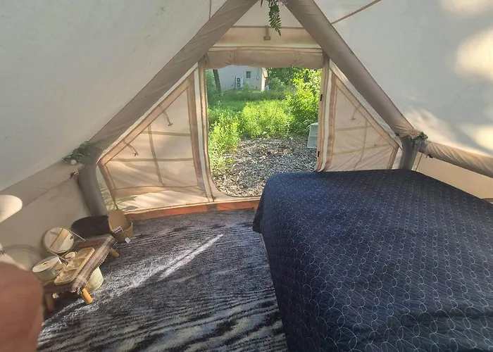 Tiny Timber Tent- Retreet