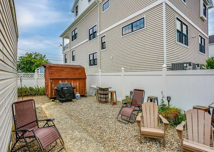 Block And Half To Beach! Minutes From Ac, Casinos