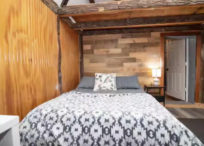 Hunter2 Cabin At Crater Diamonds