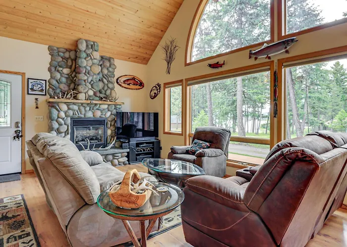 Hike & Expore! Montana Cabin Hideaway