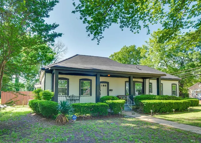 Family-Friendly Retreat W/ Fireplaces In Greenwood