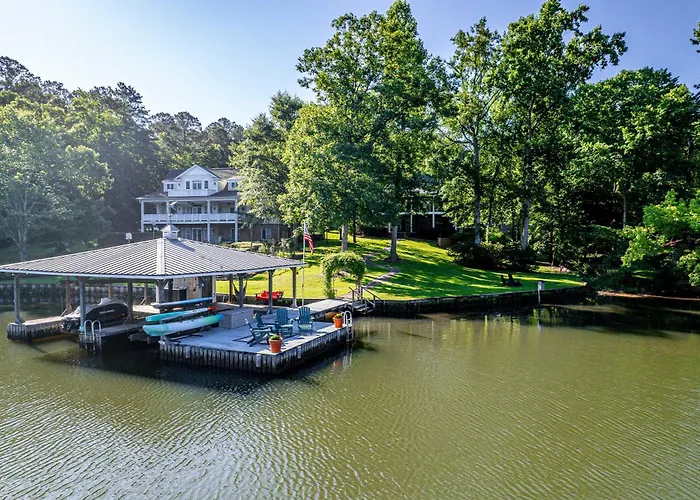 The Sinclair House Private Lake Retreat