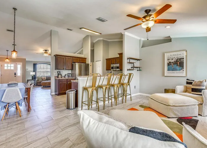 Group-Friendly Palmetto Oasis Near Beaches