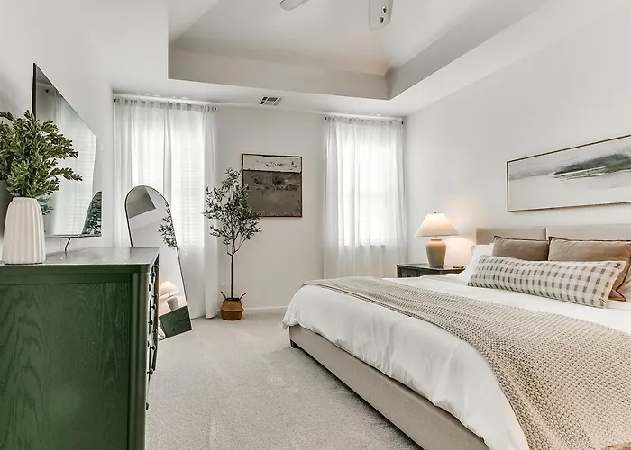 Modern Comfort On Se 38Th St