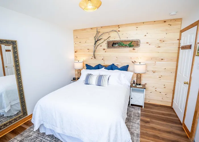 Seascape Serenity With Epic Coastal Views!