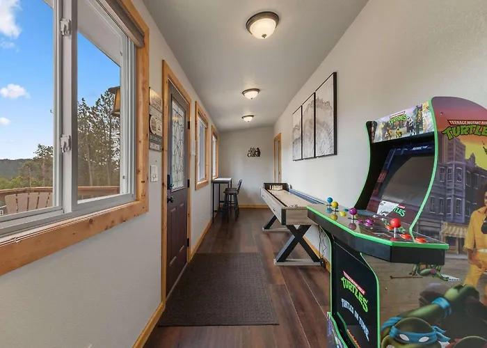 Private Mountain Retreat W Hot Tub Games &Views