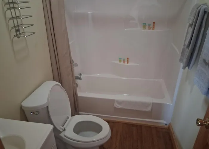 Tumbleweed Inn & Suites