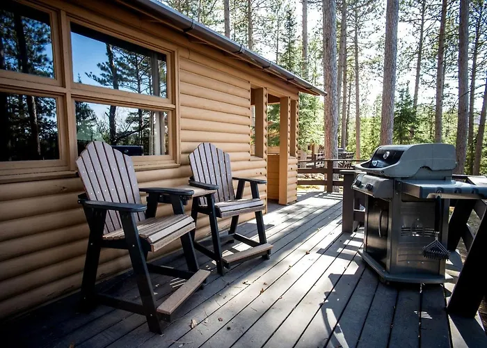 Cozy Lakefront Honeymoon Cabin With Fireplace & Marina Access Near Babbitt, Minnesota